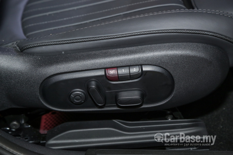 MINI Clubman F54 LCI (2019) Interior
