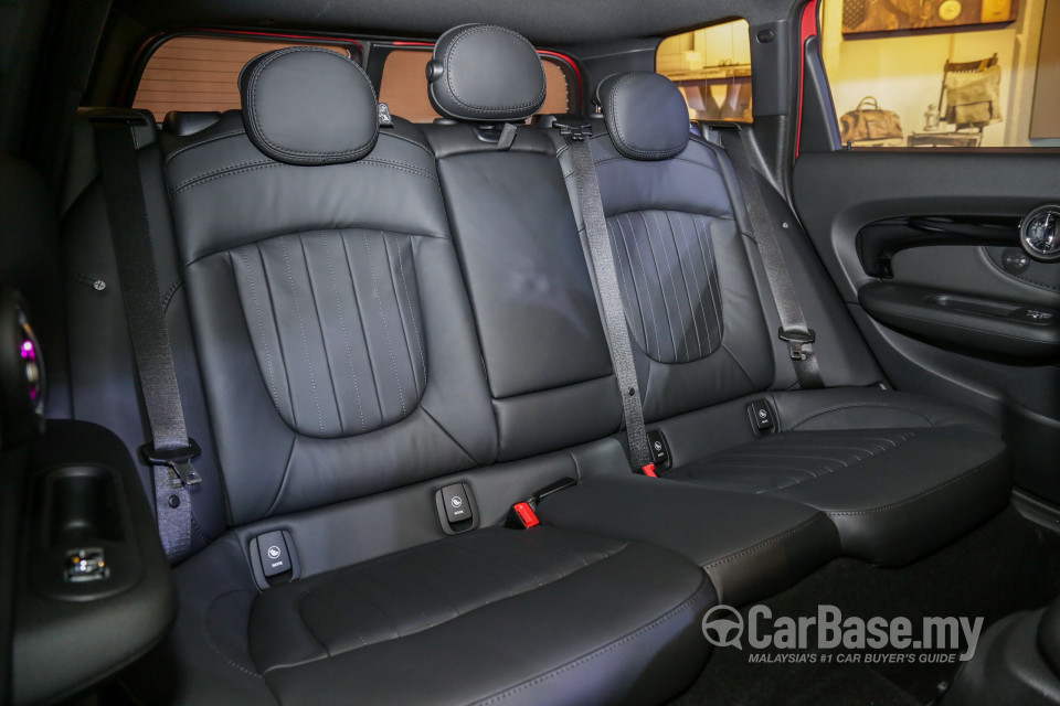 MINI Clubman F54 LCI (2019) Interior
