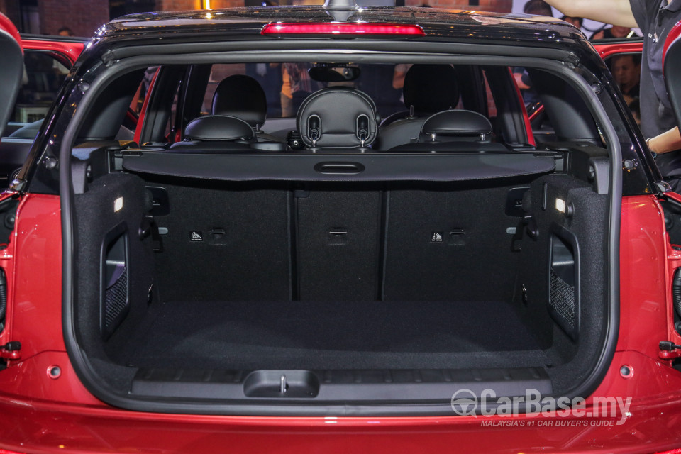 MINI Clubman F54 LCI (2019) Interior
