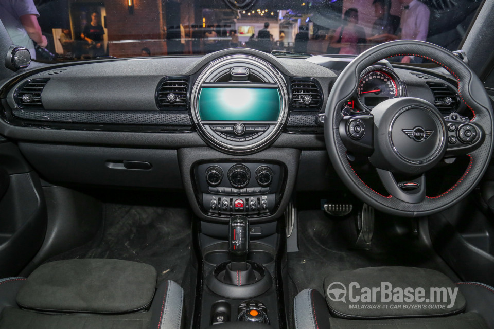MINI Clubman F54 LCI (2019) Interior