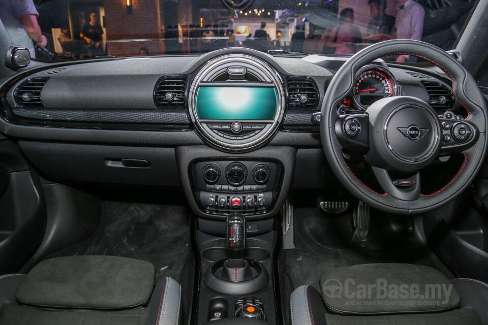 Toyota C-HR Mk1 (2018) Interior