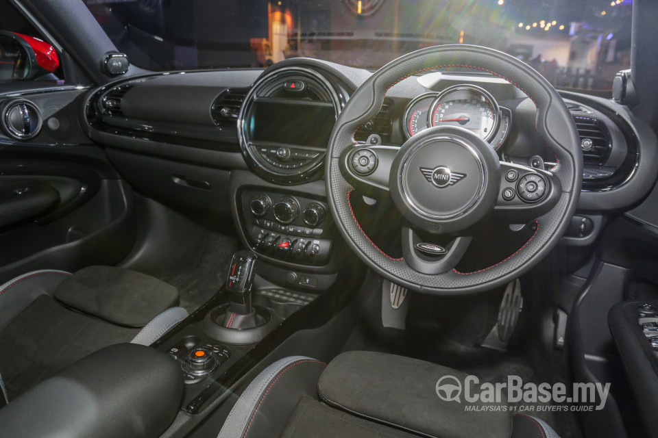 MINI Clubman F54 LCI (2019) Interior