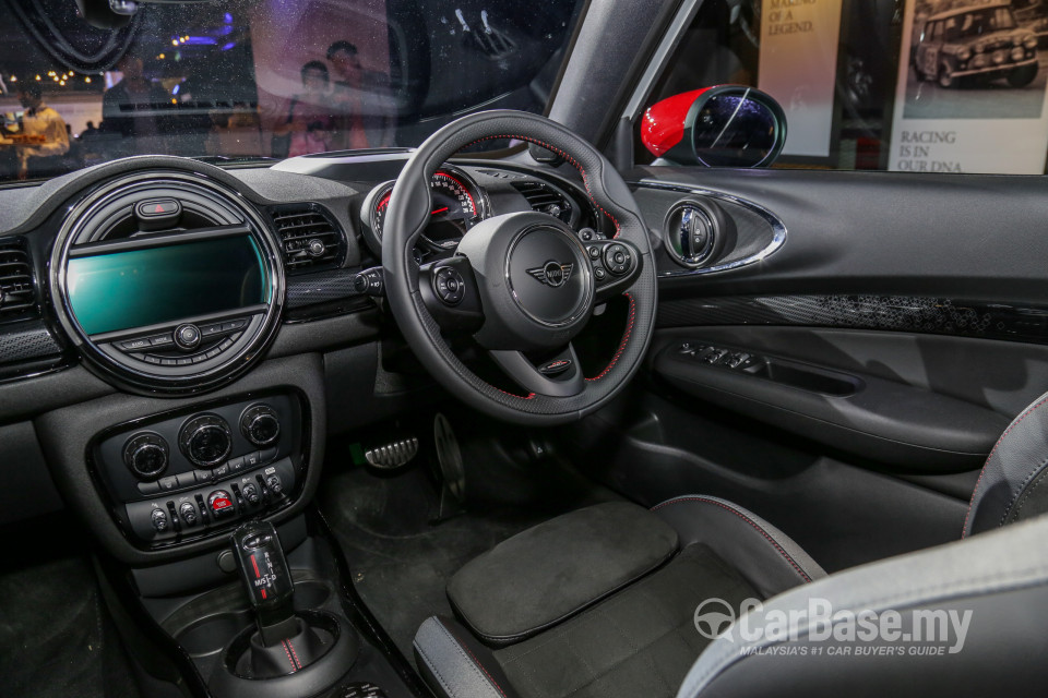 MINI Clubman F54 LCI (2019) Interior