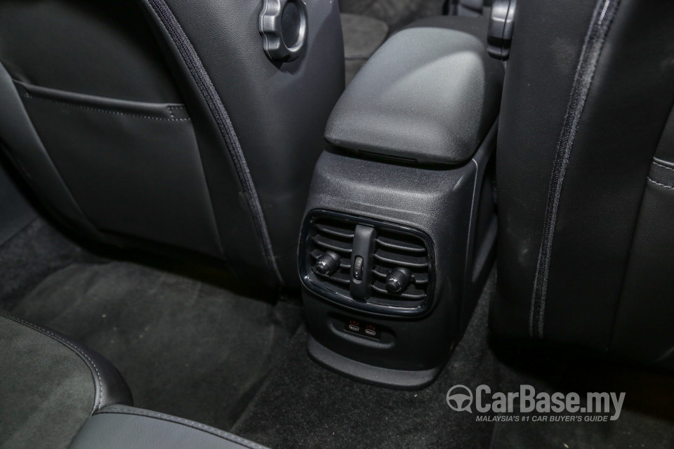 MINI Clubman F54 LCI (2019) Interior