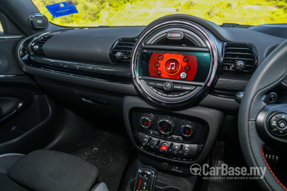 MINI Clubman F54 LCI (2019) Interior