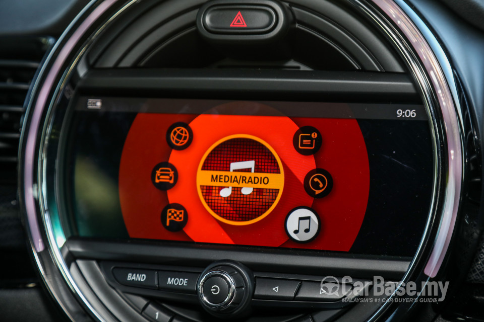 MINI Clubman F54 LCI (2019) Interior