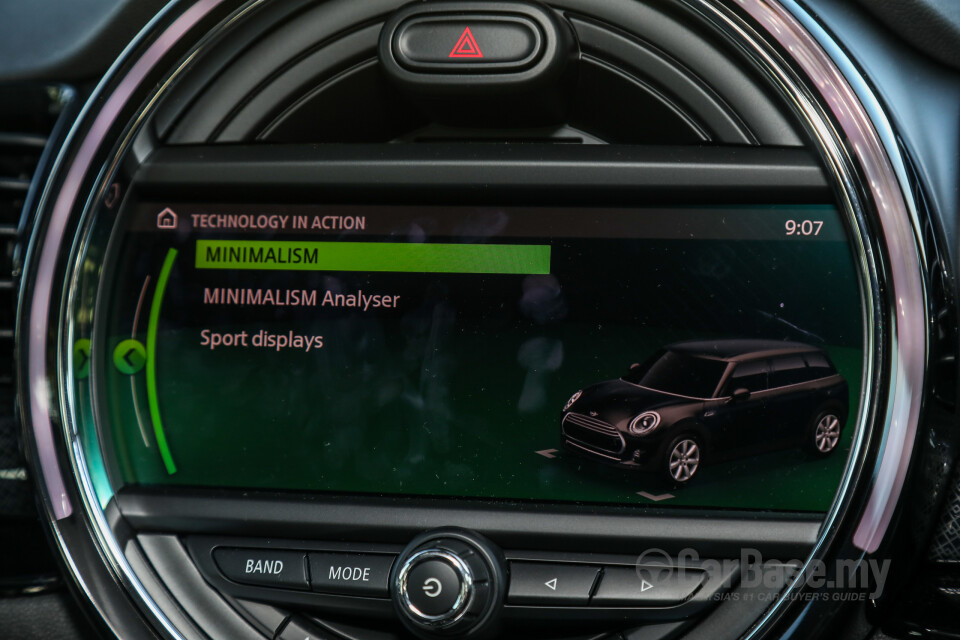 Perodua Aruz D38L (2019) Interior