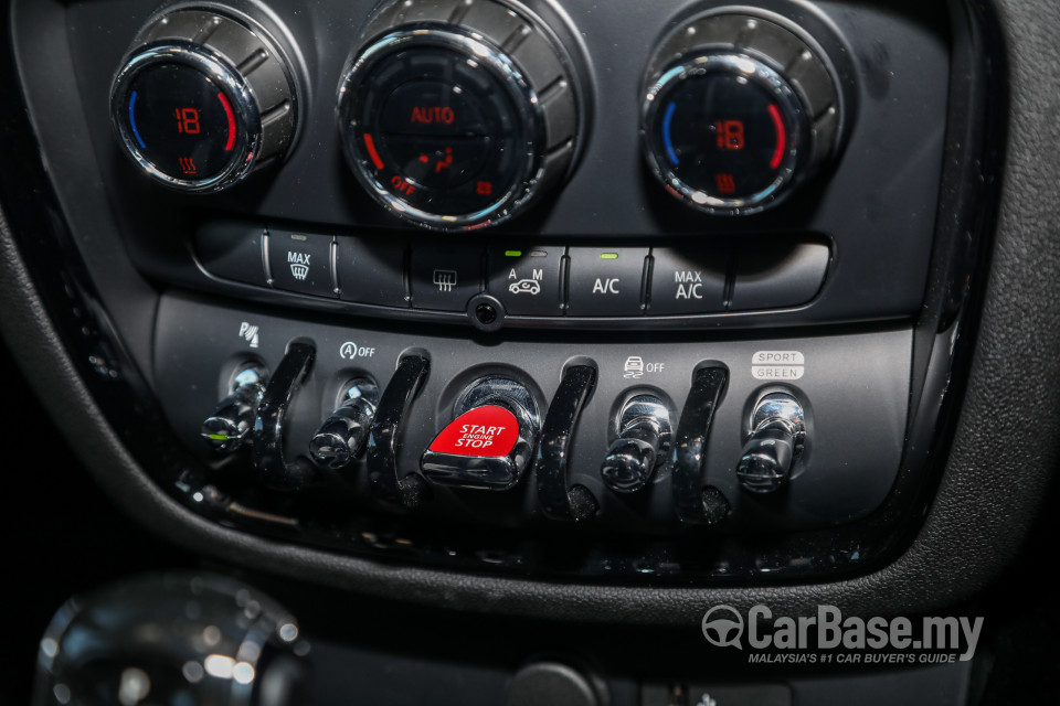 MINI Clubman F54 LCI (2019) Interior