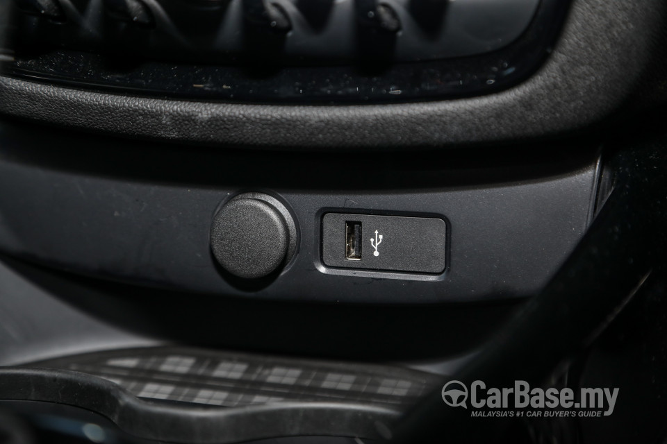 MINI Clubman F54 LCI (2019) Interior