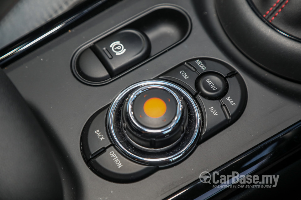 MINI Clubman F54 LCI (2019) Interior