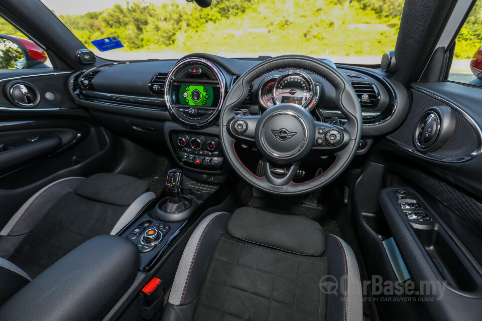 Nissan Navara D23 Facelift (2021) Interior