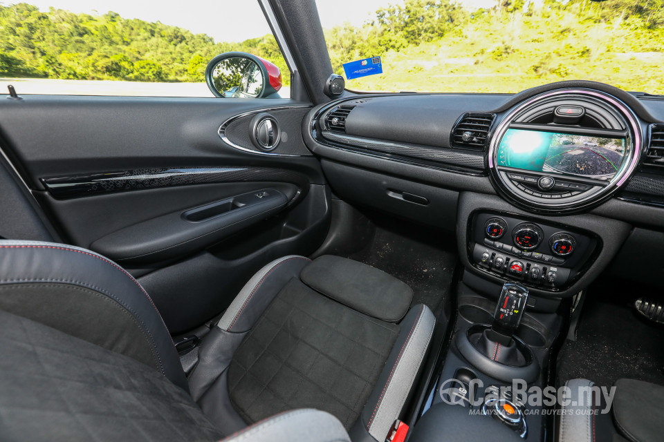 MINI Clubman F54 LCI (2019) Interior