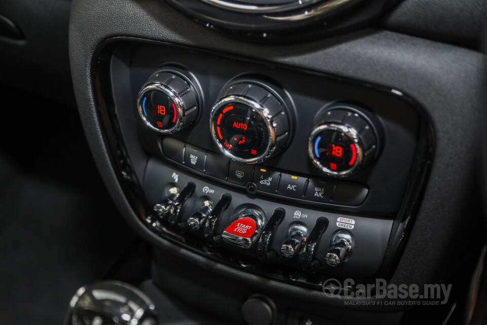 Perodua Aruz D38L (2019) Interior