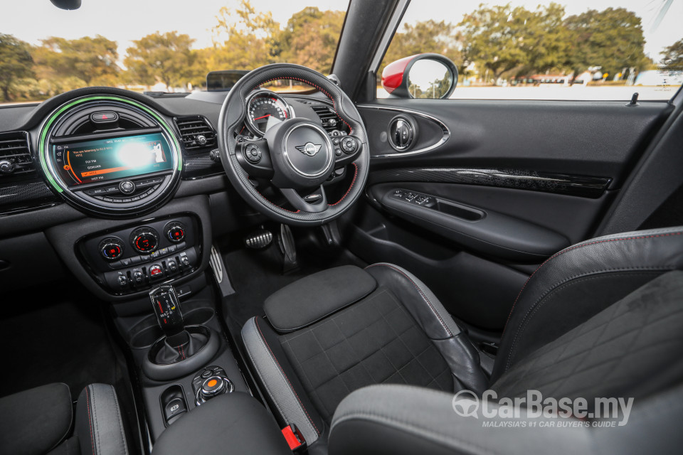 MINI Clubman F54 LCI (2019) Interior