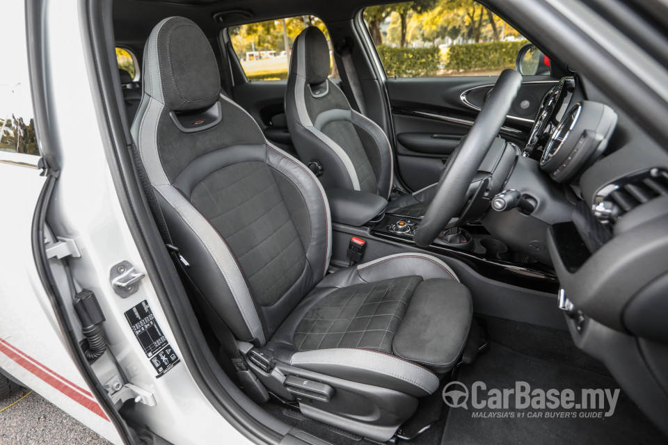 MINI Clubman F54 LCI (2019) Interior