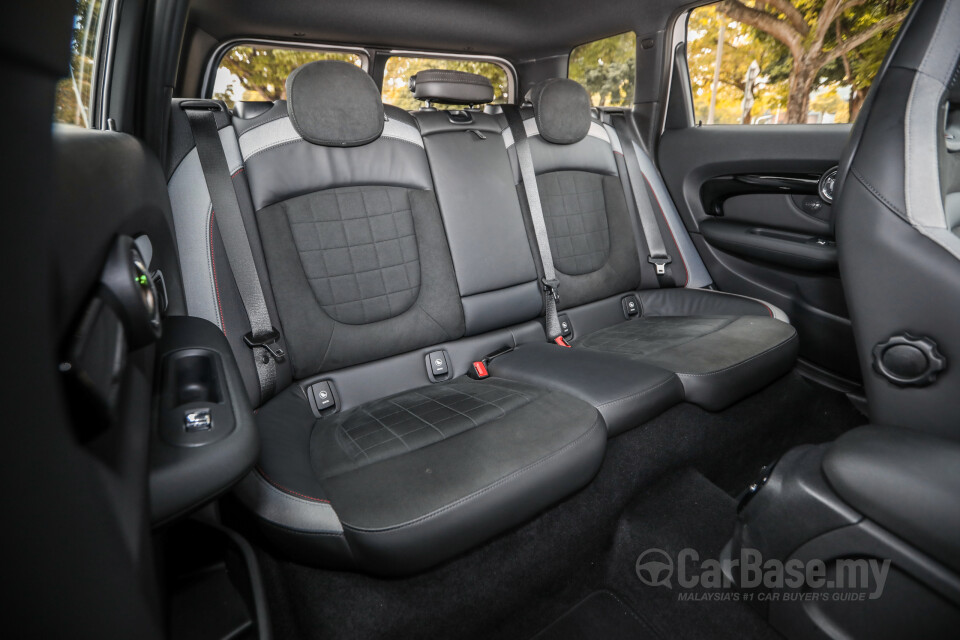 Nissan Navara D23 (2015) Interior