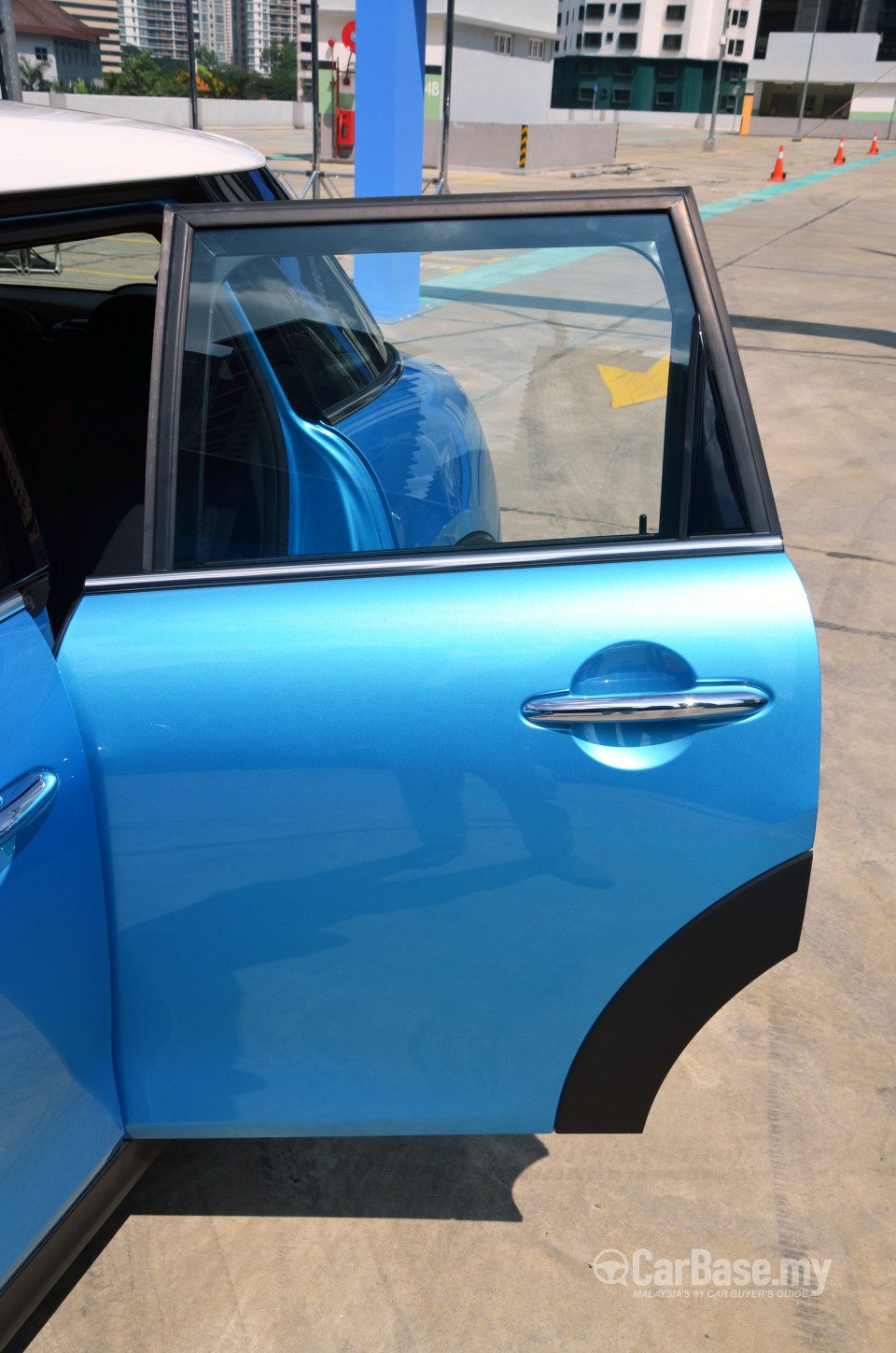 MINI 5 Door F55 (2014) Exterior