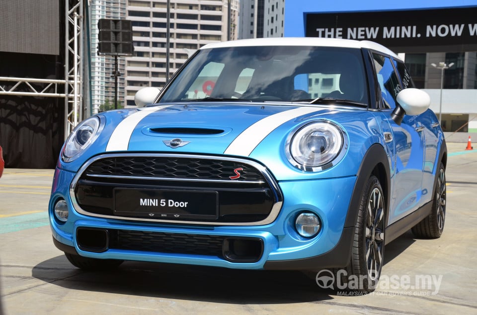 MINI 5 Door F55 (2014) Exterior