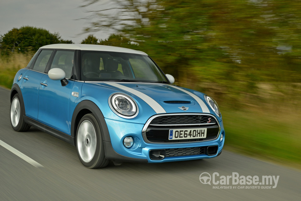 MINI 5 Door F55 (2014) Exterior