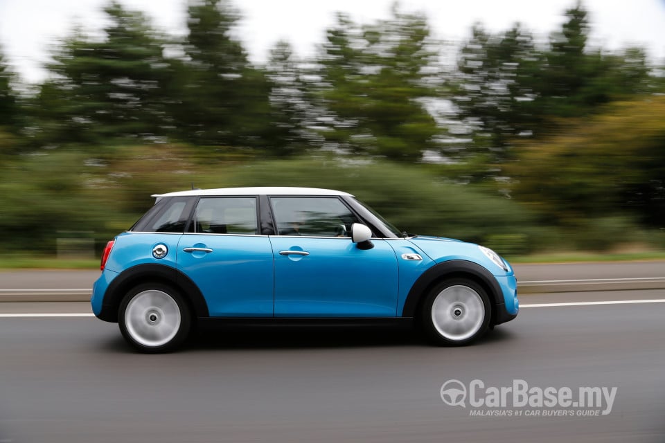 MINI 5 Door F55 (2014) Exterior