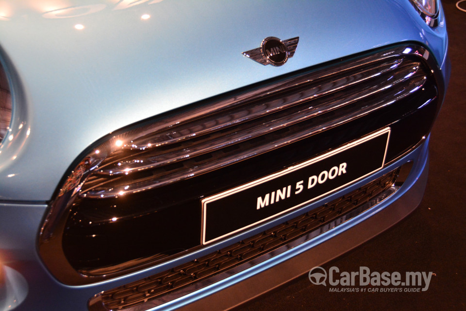 MINI 5 Door F55 (2014) Exterior