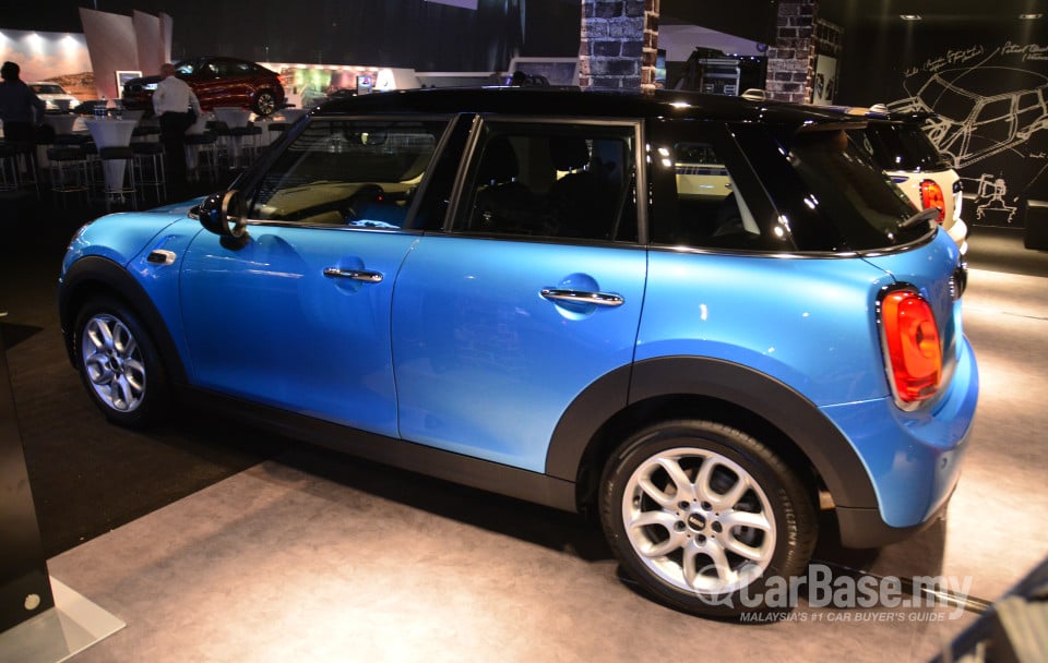 MINI 5 Door F55 (2014) Exterior