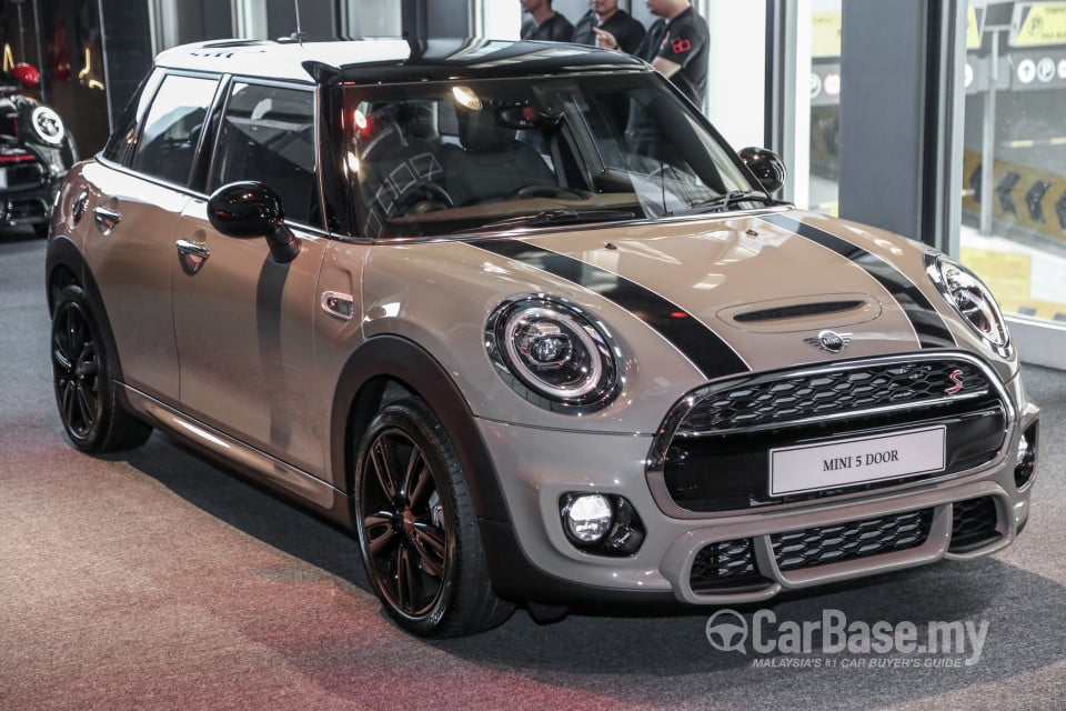 MINI 5 Door F55 LCI (2018) Exterior