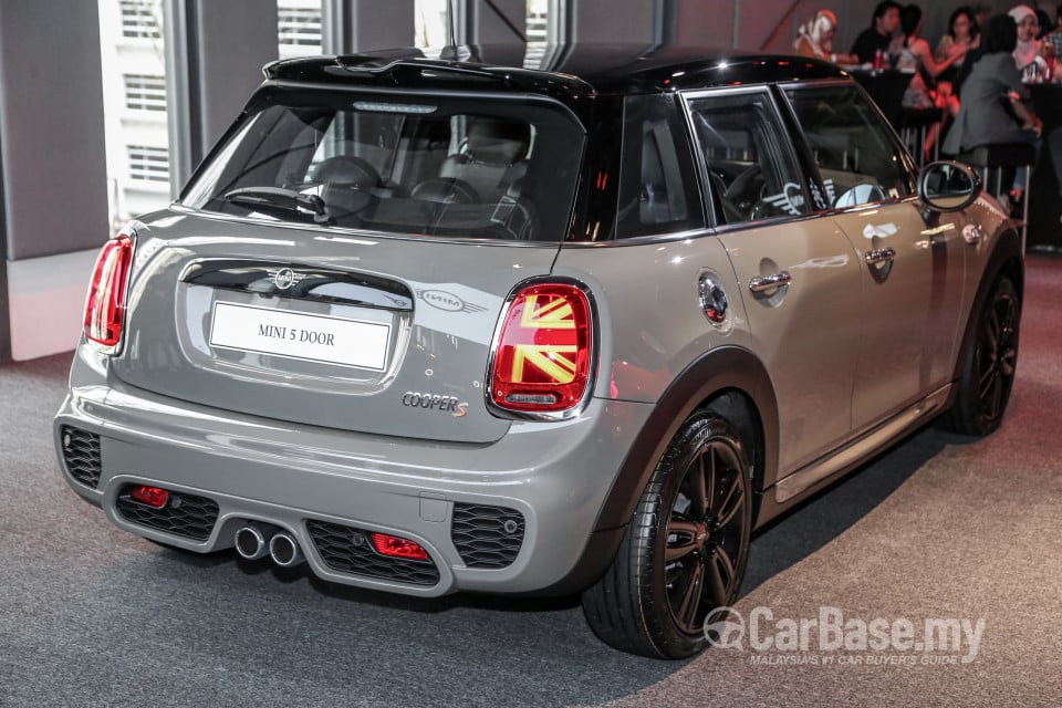 MINI 5 Door F55 LCI (2018) Exterior