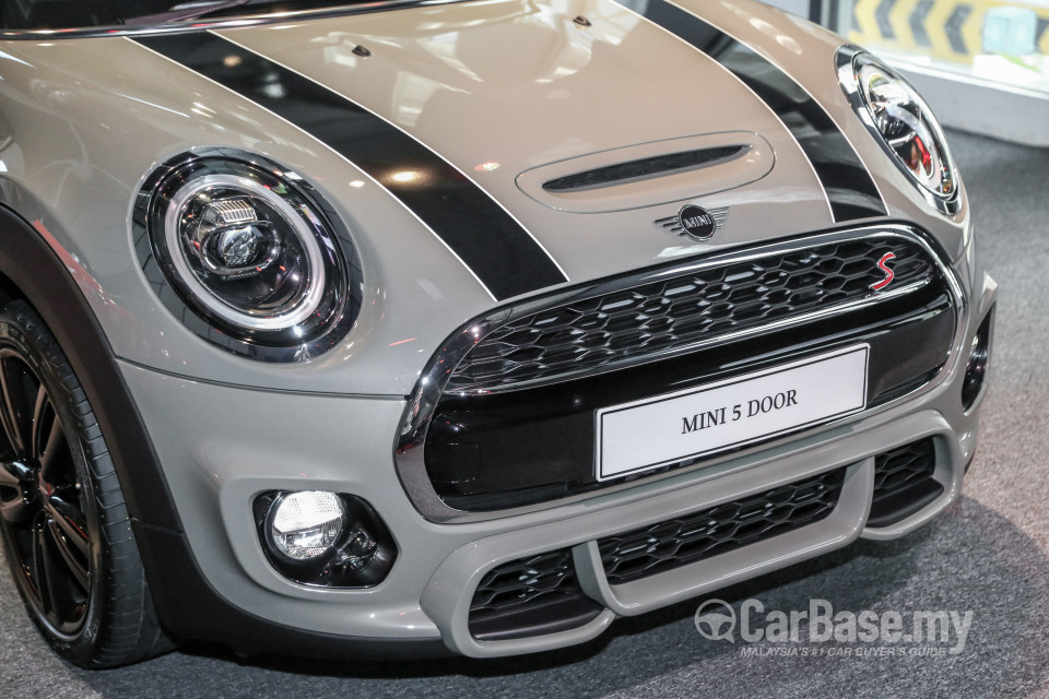MINI 5 Door F55 LCI (2018) Exterior