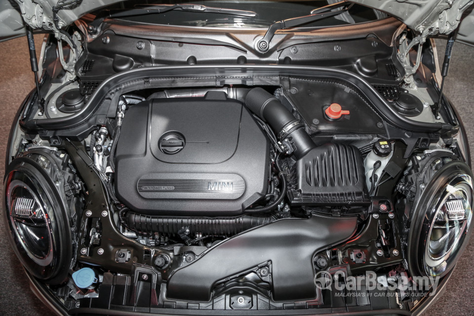 MINI 5 Door F55 LCI (2018) Exterior