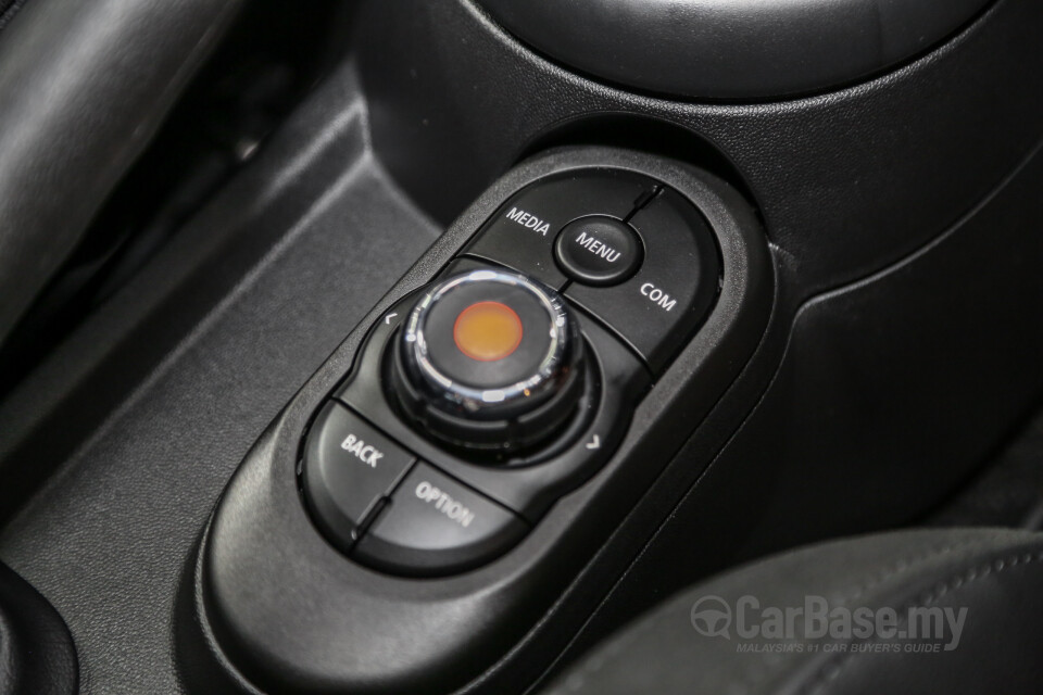 Mercedes-Benz SLC R172 Facelift (2016) Interior