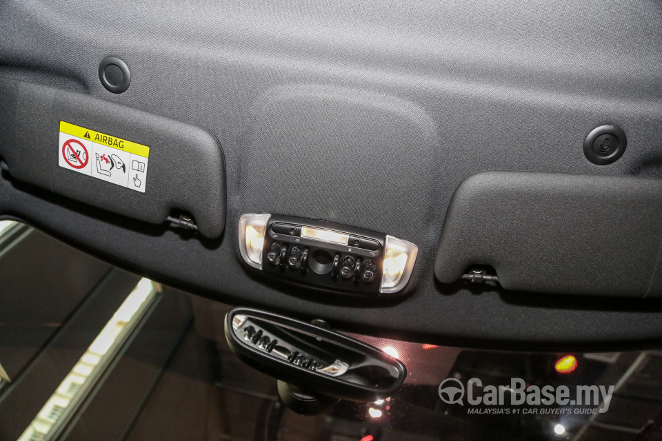 MINI 5 Door F55 LCI (2018) Interior
