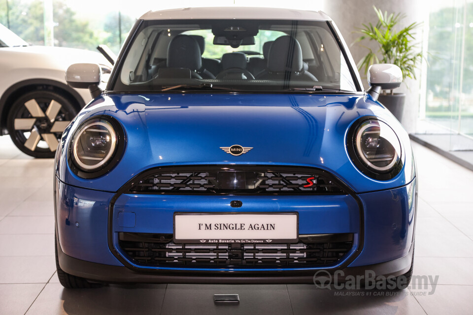 MINI 5 Door F65 (2024) Exterior