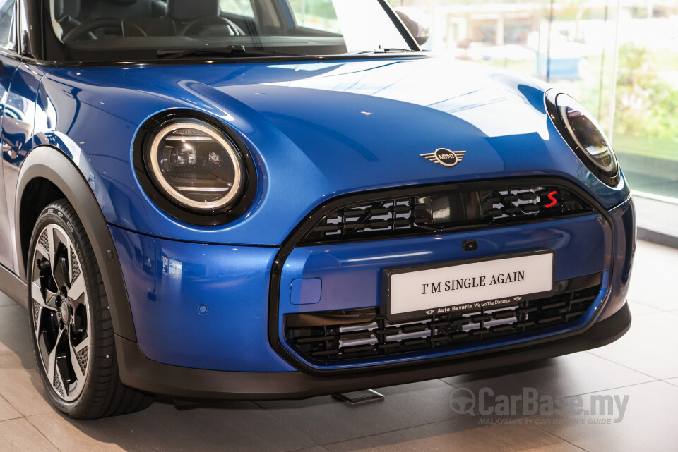 MINI 5 Door F65 (2024) Exterior