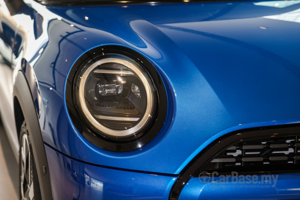 MINI 5 Door F65 (2024) Exterior