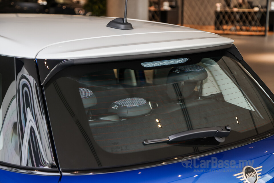 MINI 5 Door F65 (2024) Exterior
