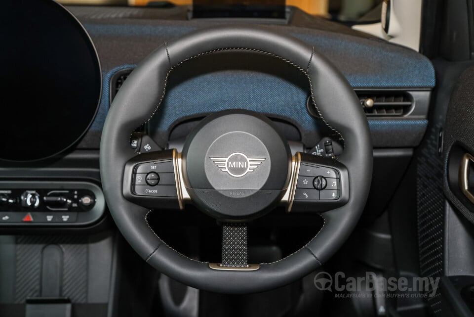 MINI 5 Door F65 (2024) Interior