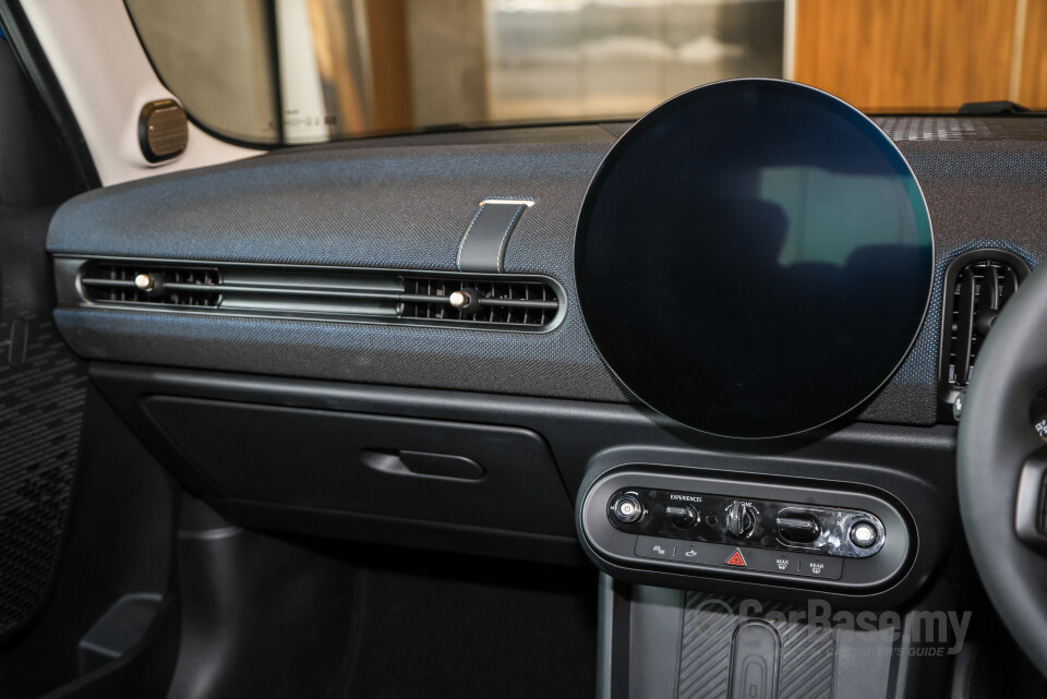 MINI 5 Door F65 (2024) Interior