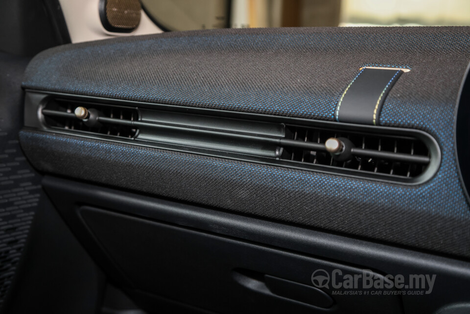 MINI 5 Door F65 (2024) Interior