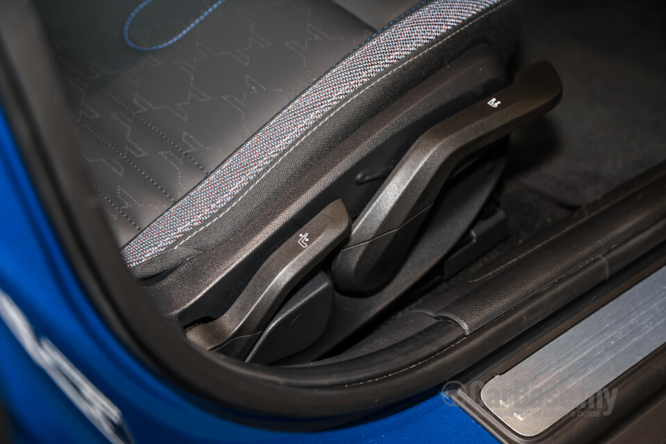 MINI 5 Door F65 (2024) Interior