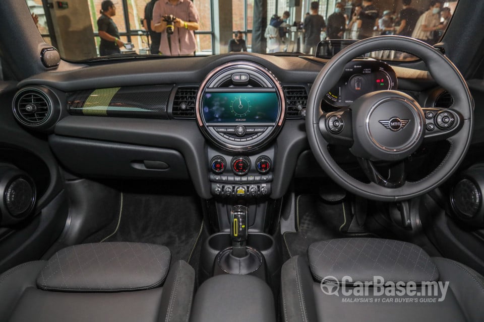 MINI Electric F56 LCI (2020) Interior