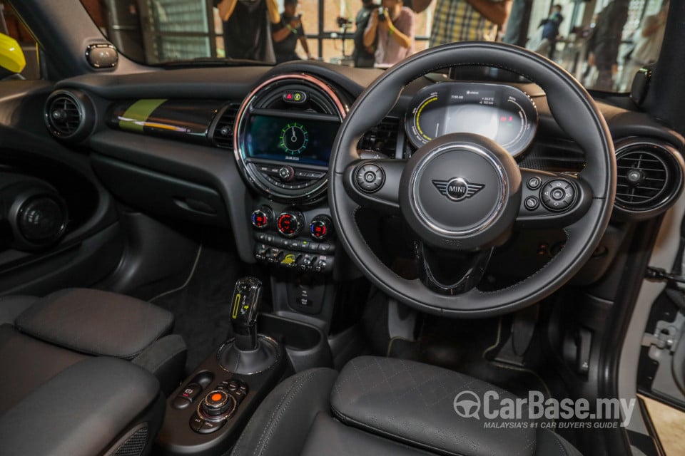 MINI Electric F56 LCI (2020) Interior