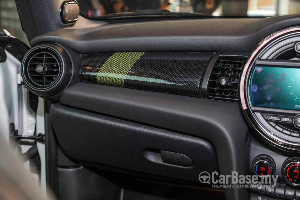 MINI Electric F56 LCI (2020) Interior