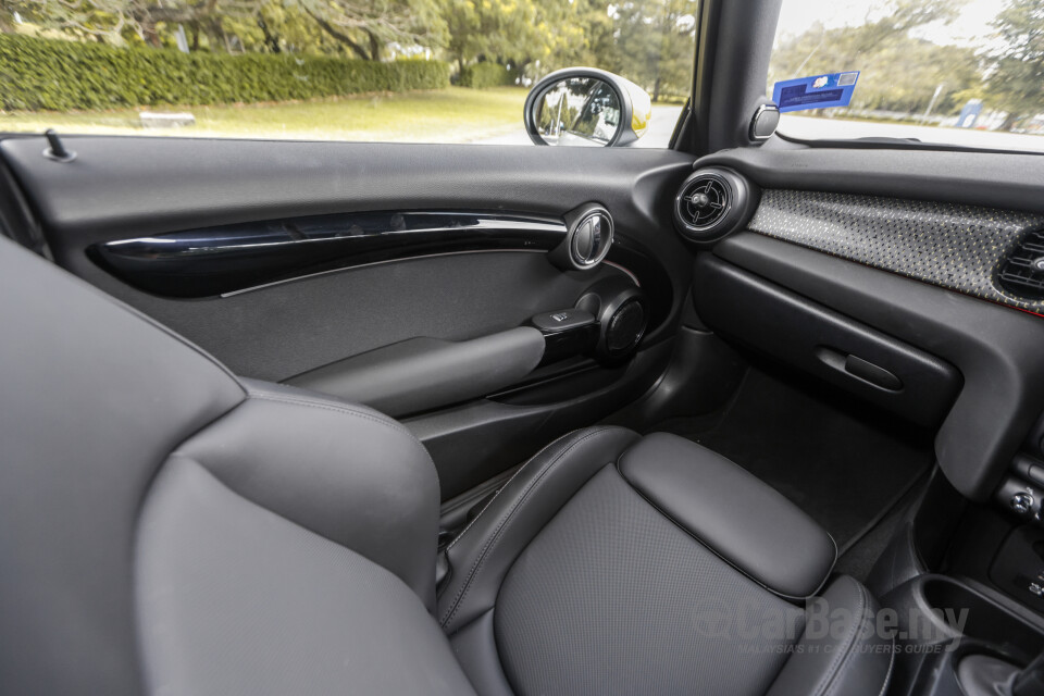 MINI Electric F56 LCI 2 (2021) Interior