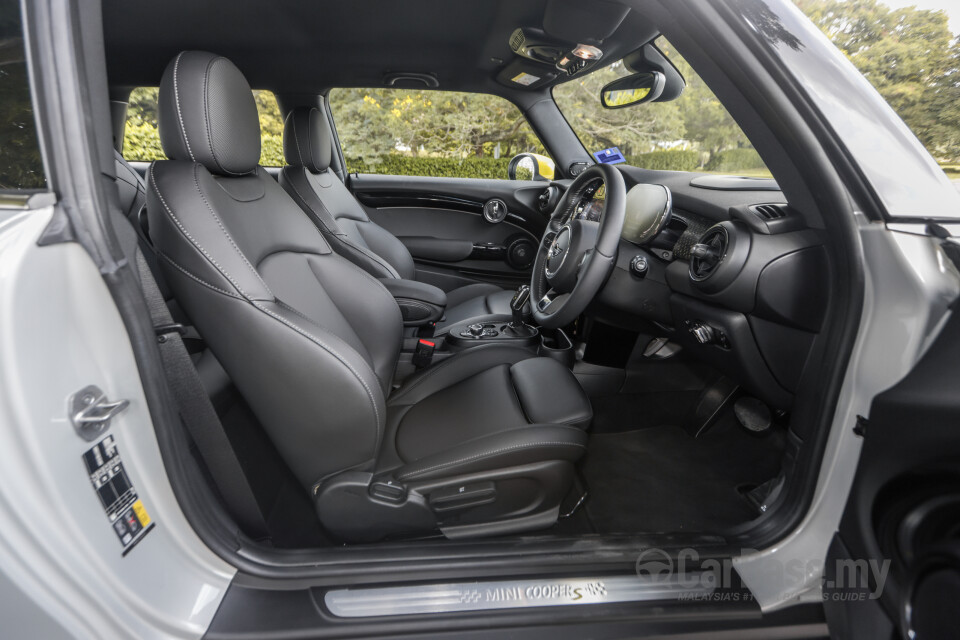 MINI Electric F56 LCI 2 (2021) Interior