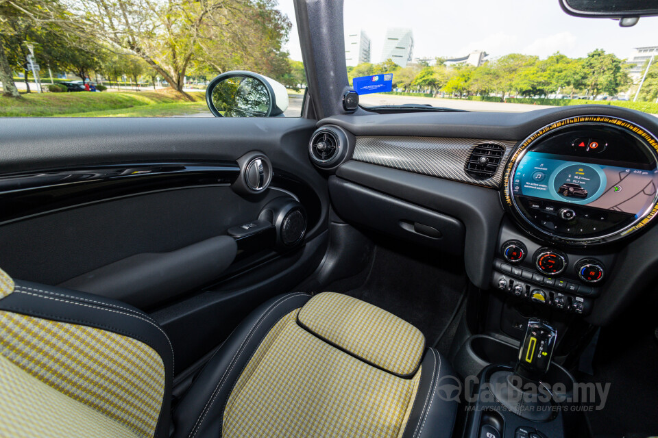 MINI Electric F56 LCI 2 (2021) Interior