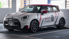 MINI Electric Exterior photo