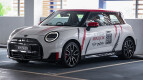 MINI Electric Exterior photo