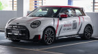 MINI Electric Exterior photo