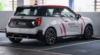 MINI Electric Exterior photo